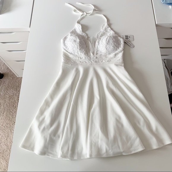 Xtraordinary halter neck scalloped lace bodice fit-and-flare dress size medium - Picture 4 of 13